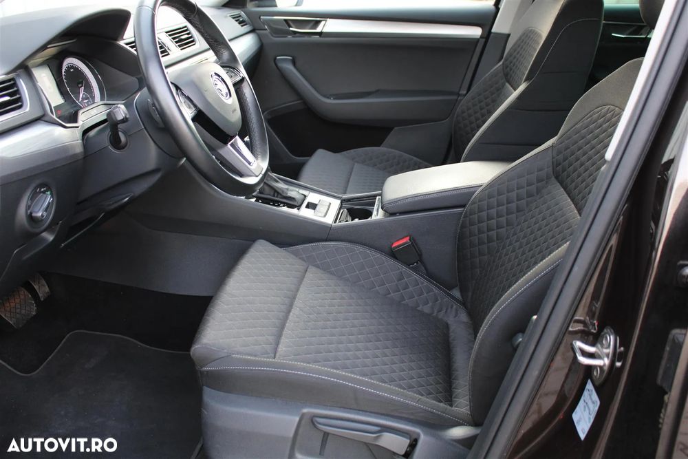 Skoda Superb Combi 1.5 TSI ACT DSG Ambition - 10