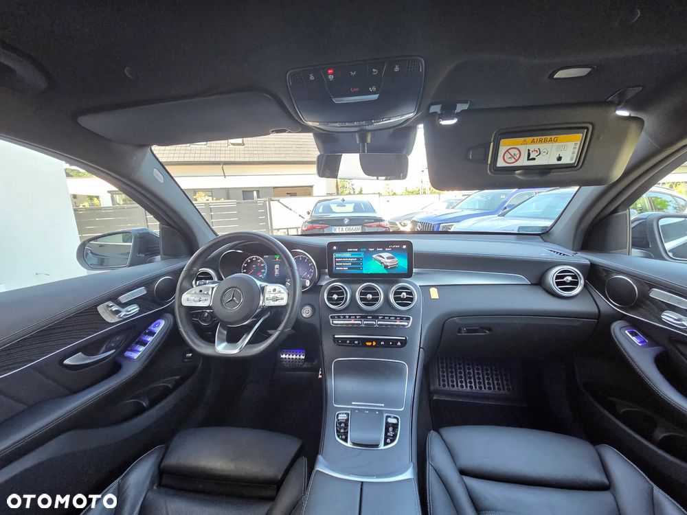 Mercedes-Benz GLC 200 4Matic 9G-TRONIC AMG Line Plus - 9