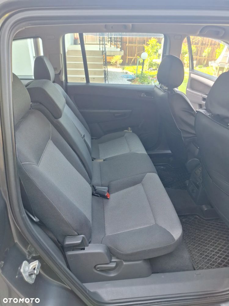 Opel Zafira 1.8 - 12