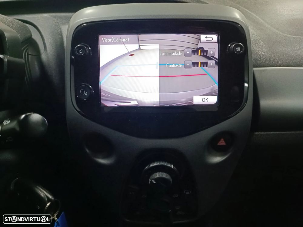 Toyota Aygo X Play - 25