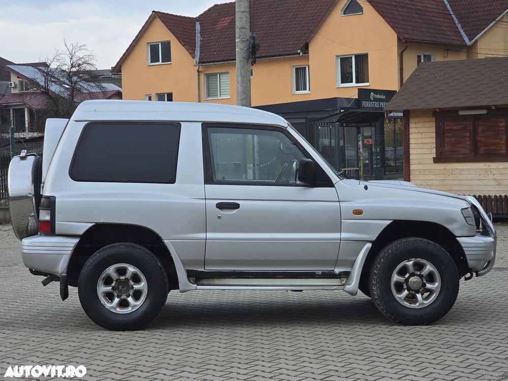 Mitsubishi Pajero Sport 2.5 TD+ Instyle - 17