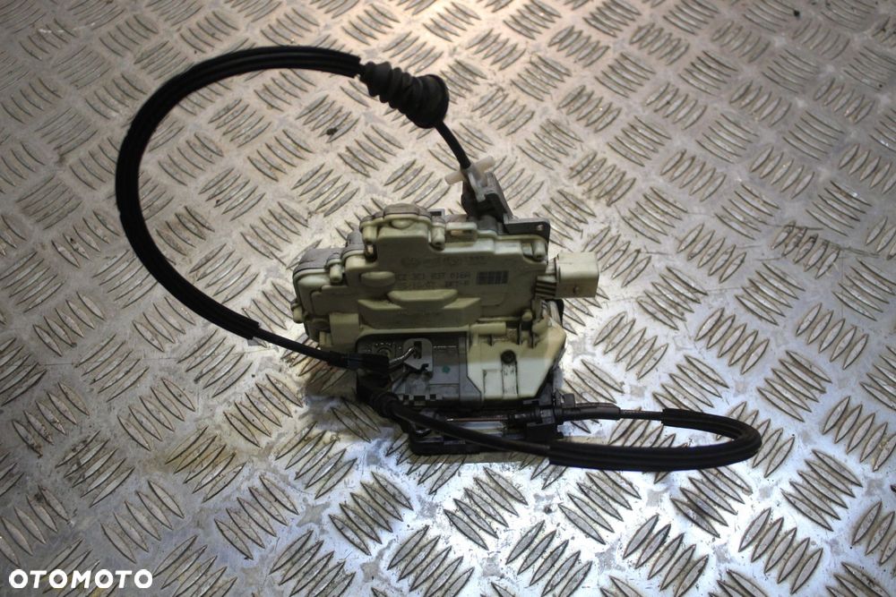 ZAMEK DRZWI PRAWY PRZÓD 7 PIN VW PASSAT B6 3C1837016A - 1