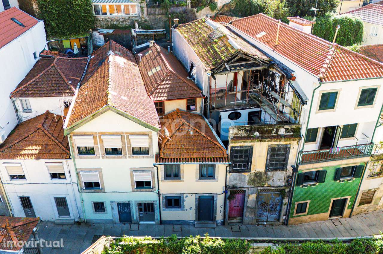 Moradia tradicional em Massarelos, a 2 minutos do rio Douro - Grande imagem: 4/27
