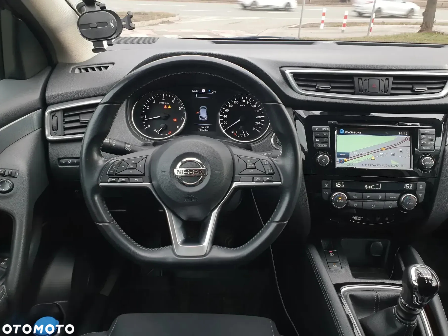 Nissan Qashqai 1.6 DIG-T N-Connecta - 2