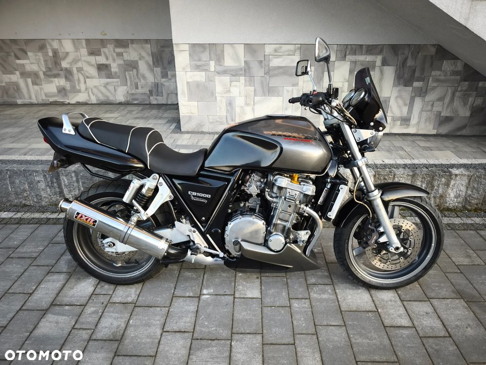 Honda CB - 1