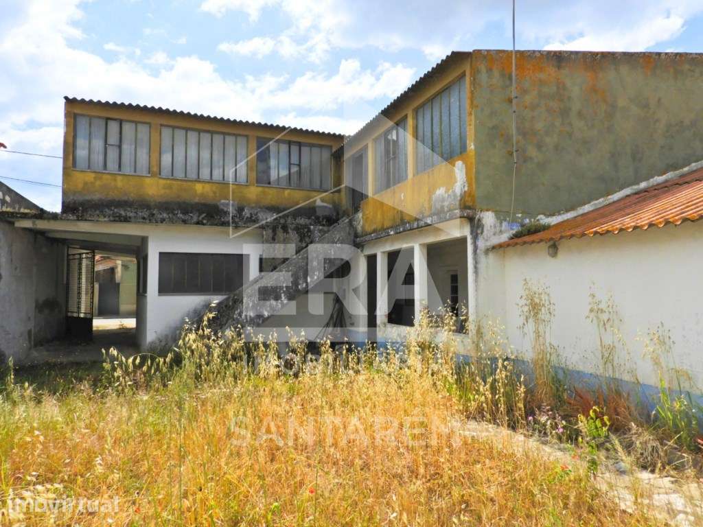 Prédio no Centro das Fazendas de Almeirim - Grande imagem: 2/19
