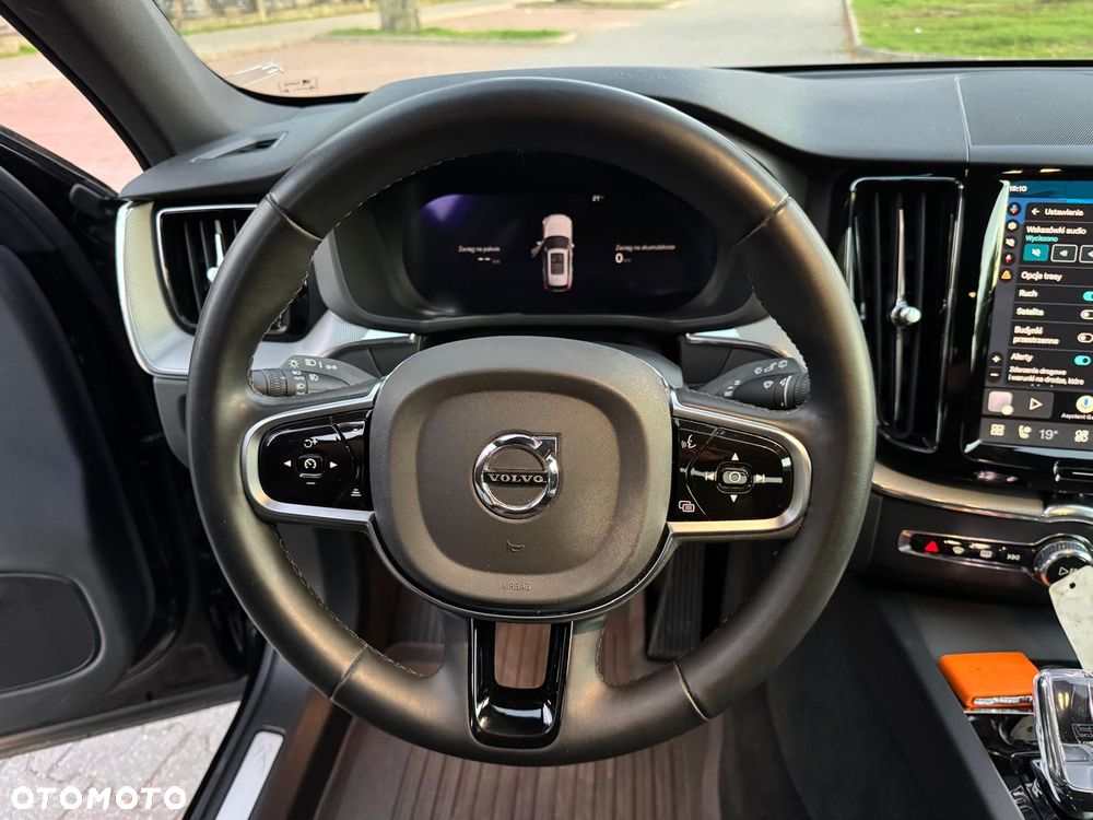 Volvo XC 60 T8 Plug-In Hybrid AWD Plus Black Edition - 26