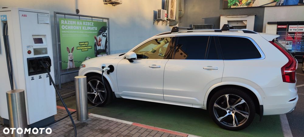 Volvo XC 90 T8 AWD Plug-In Hybrid Momentum 7os - 22