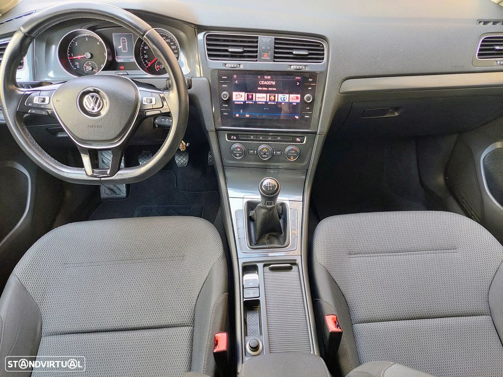 VW Golf 1.6 TDI Confortline - 29