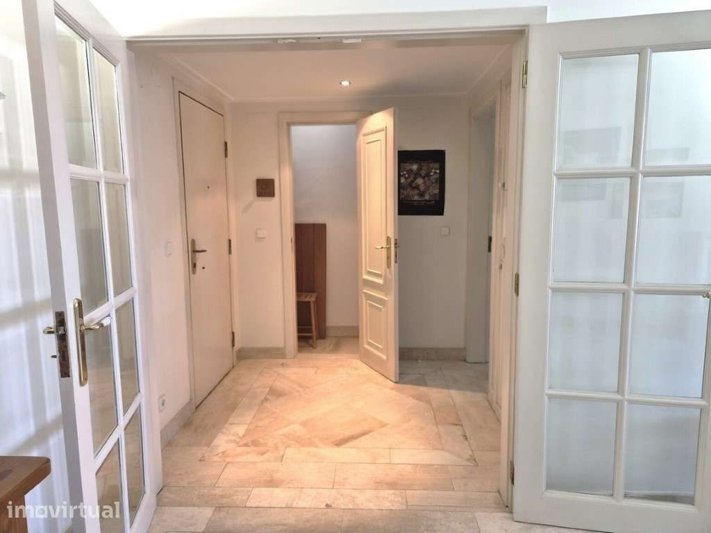 Apart. T2 com Suite no 9º Piso - Encosta das Olaias, Lisboa