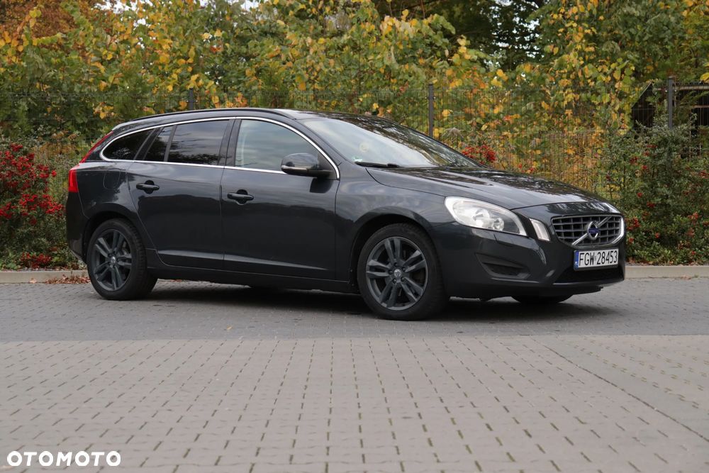 Volvo V60 D3 Momentum - 9