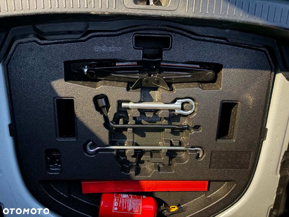 Toyota Corolla - 19