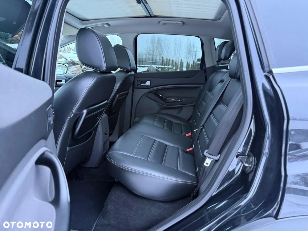 Ford Kuga 2.0 TDCi 4x4 Titanium - 17