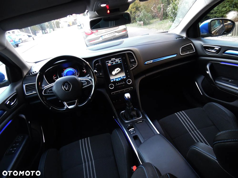 Renault Megane ENERGY TCe 130 GT LINE - 28