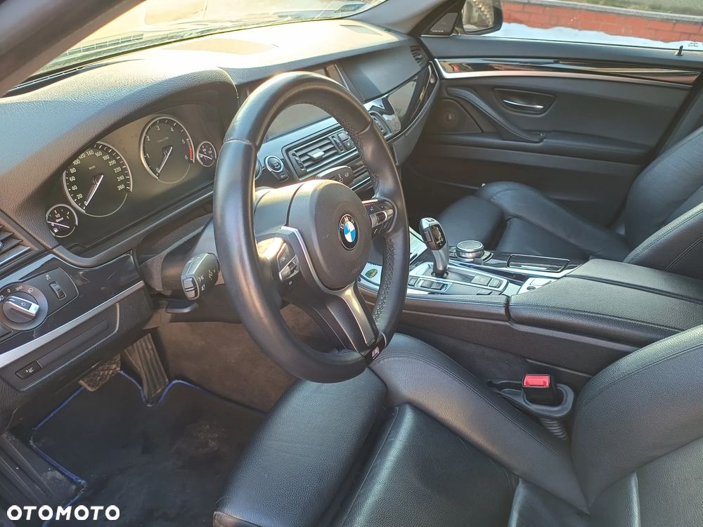 BMW Seria 5 518d - 11