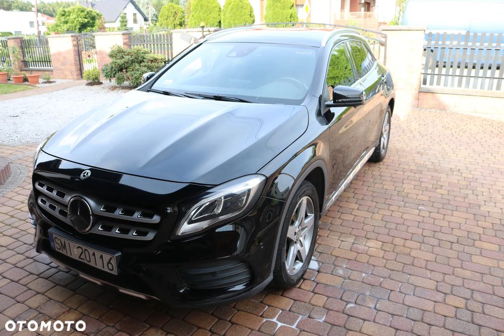 Mercedes-Benz GLA 200 d 4Matic 7G-DCT AMG Line - 2