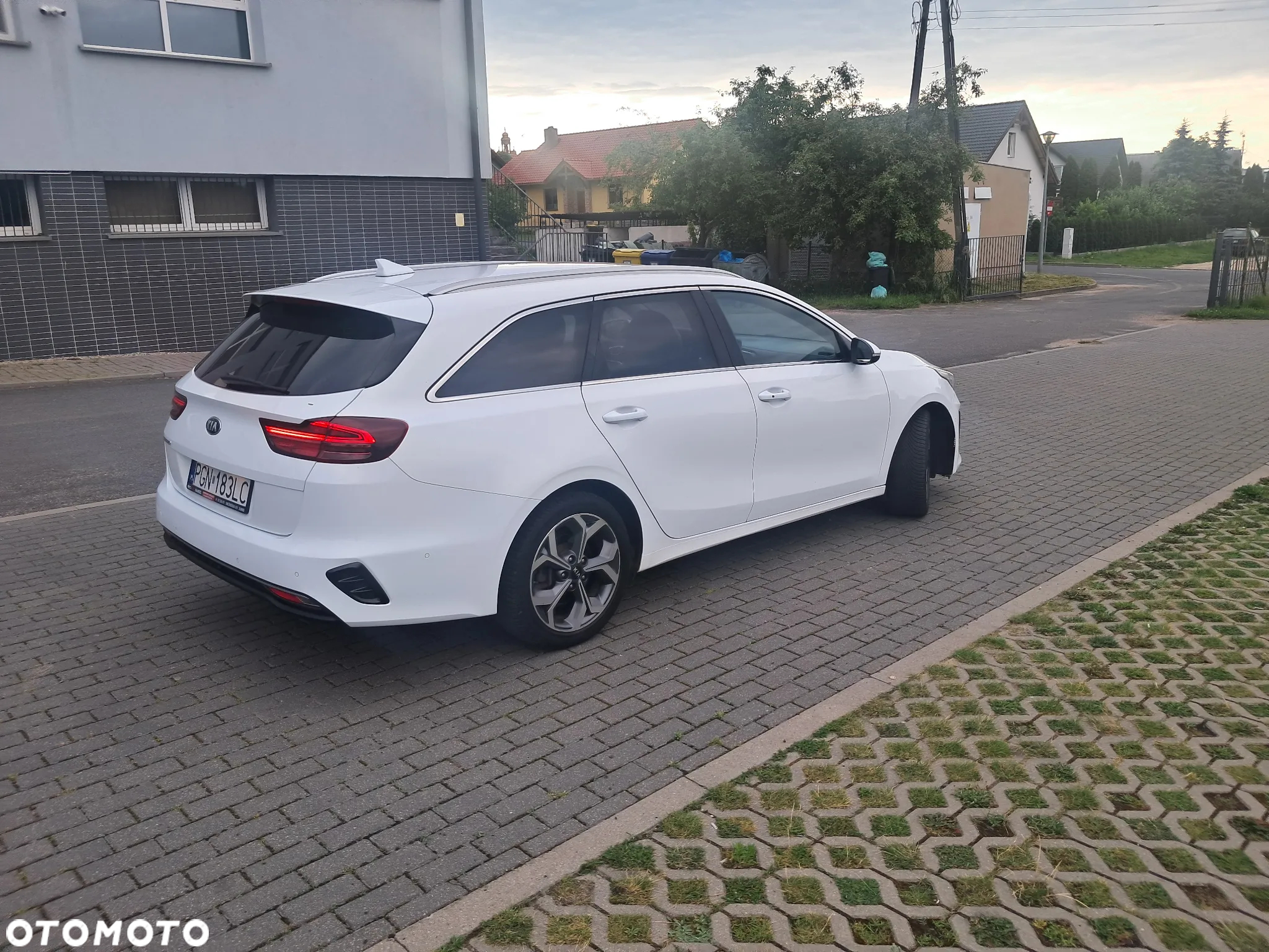 Kia Ceed SW 1.6 CRDi GT Line - 4
