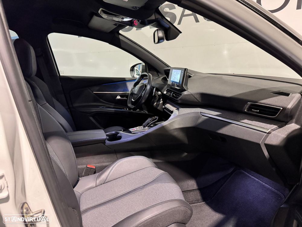 Peugeot 3008 1.5 BlueHDi Allure Pack EAT8 - 32