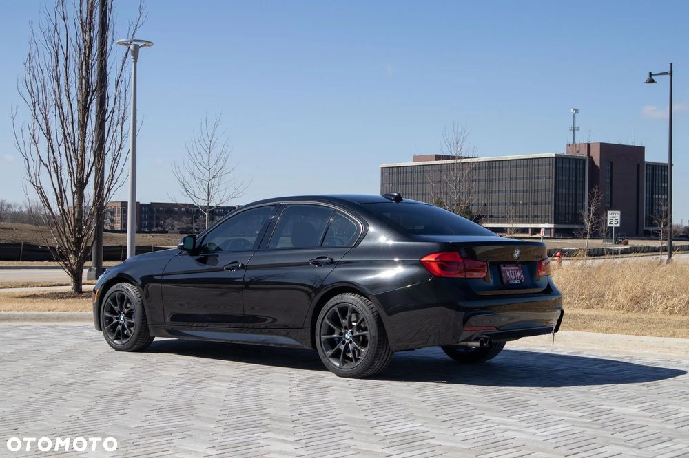 BMW Seria 3 330i Sport Line sport - 6