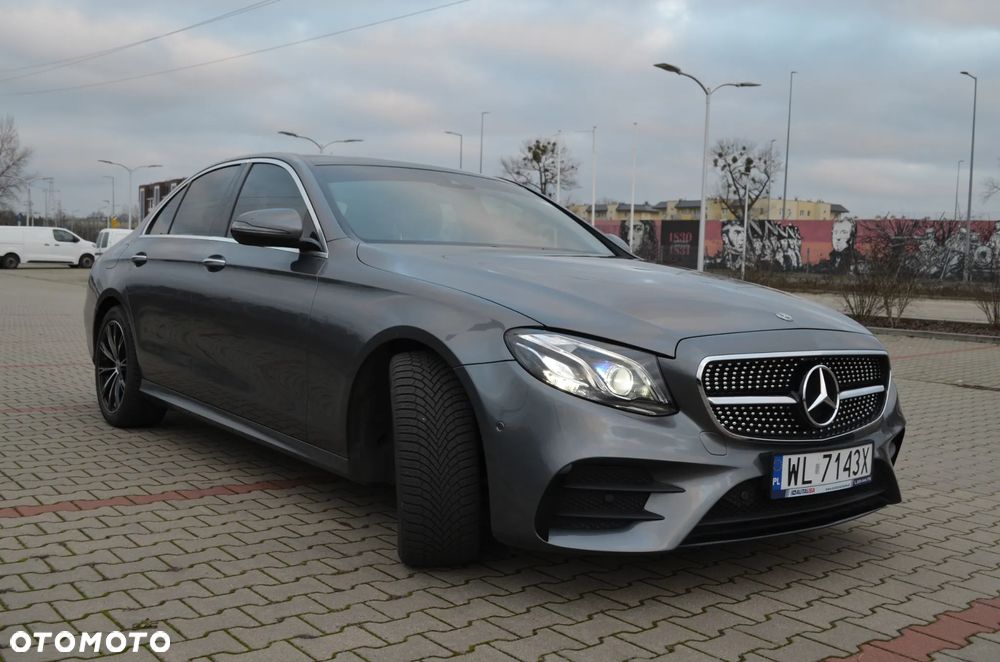 Mercedes-Benz Klasa E 300 9G-TRONIC AMG Line - 5
