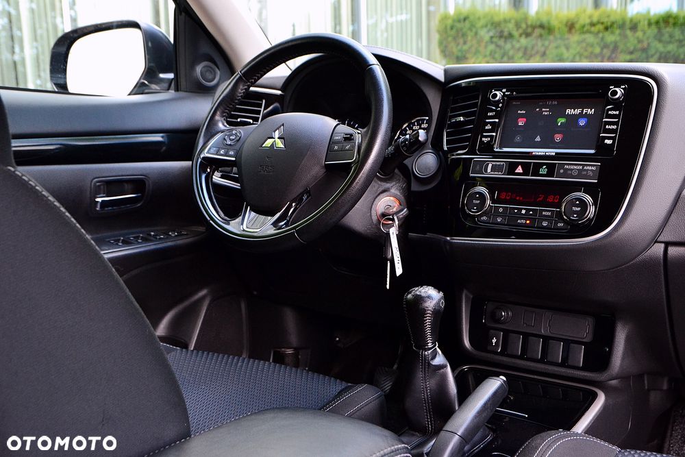 Mitsubishi Outlander 2.0 2WD Diamant - 12