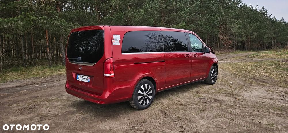 Mercedes-Benz Klasa V - 12