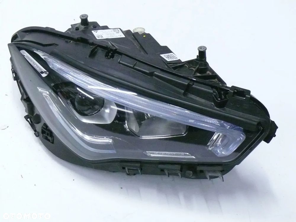 LAMPA PRZEDNIA PRAWA MERCEDES CLA W118 2022 LED FULL PERFORMANCE