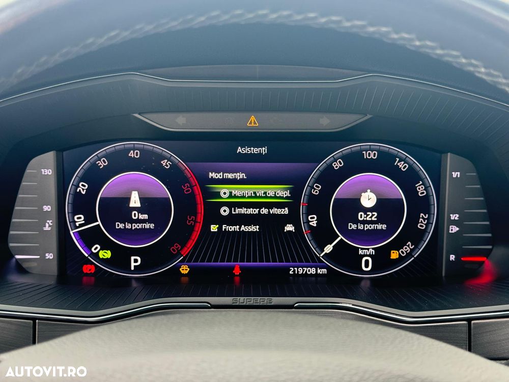 Skoda Superb 2.0 TDI DSG Premium Edition - 29