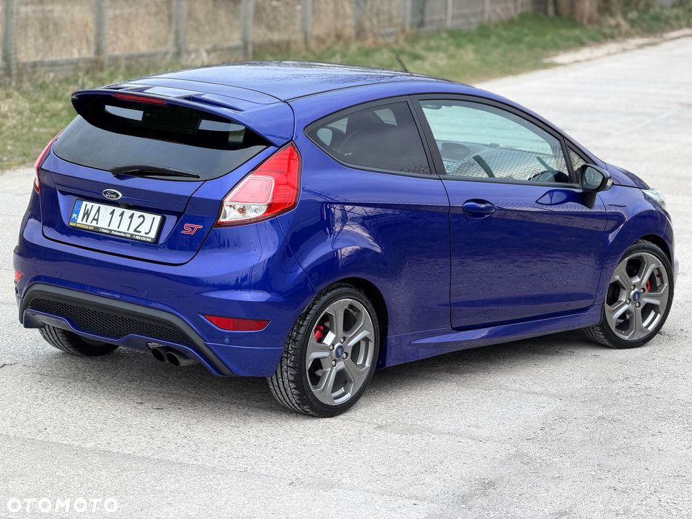 Ford Fiesta 1.6 EcoBoost ST - 17