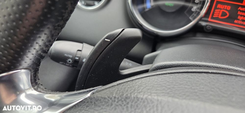 Peugeot 3008 HDi FAP 165 Automatik Premium - 20