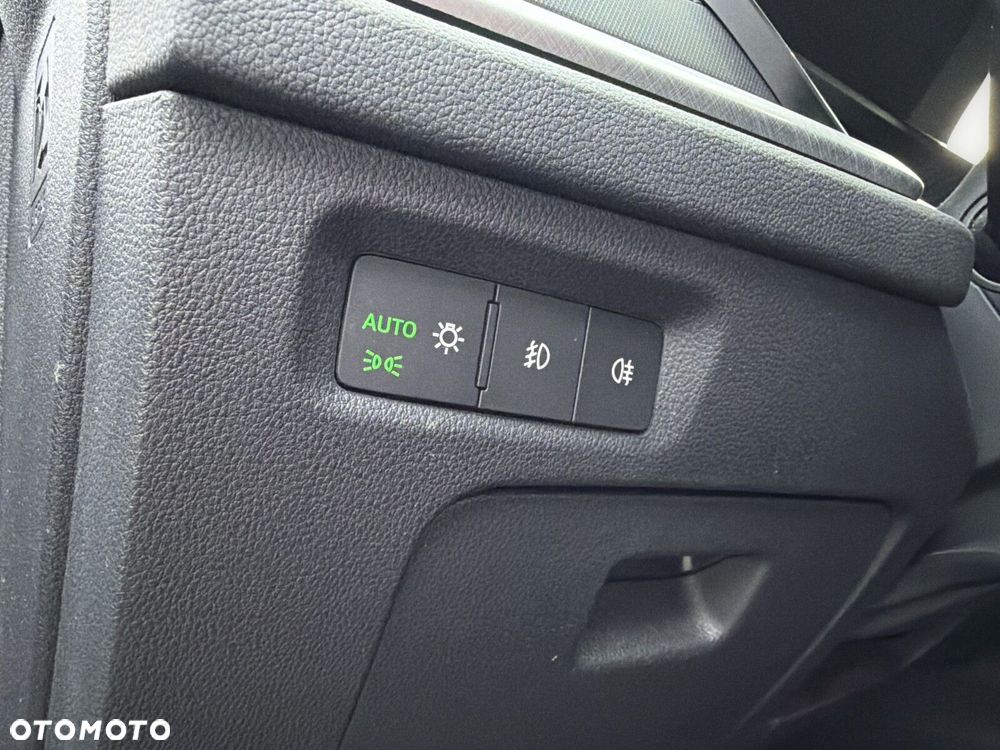 Skoda Octavia 2.0 TDI Ambition DSG - 19
