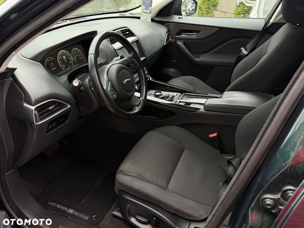 Jaguar F-Pace 2.0 i4D AWD Prestige - 11