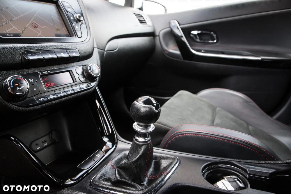 Kia Ceed 1.6 T-GDI GT - 26