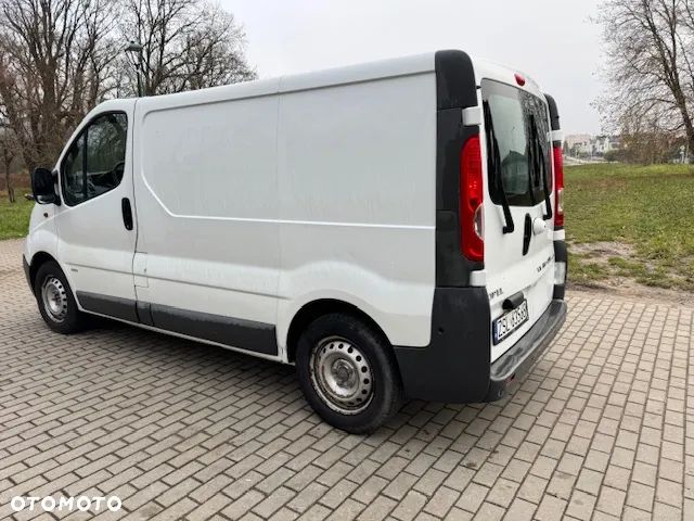 Opel Vivaro - 2