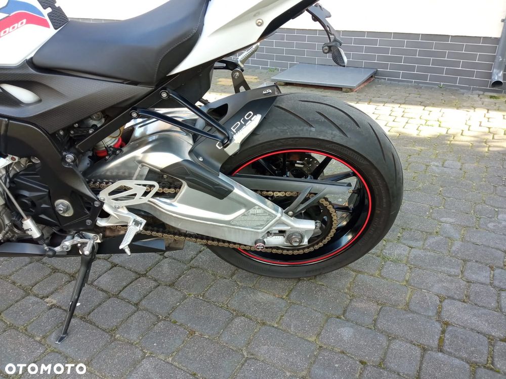 BMW S - 18