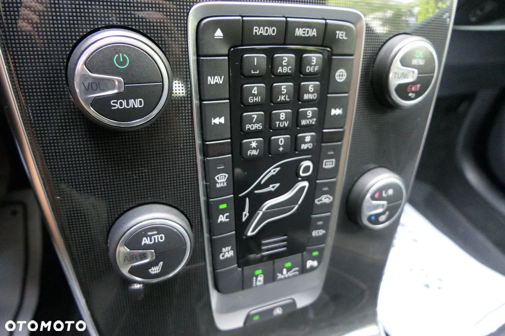 Volvo V40 Cross Country D3 Geartronic Momentum - 27