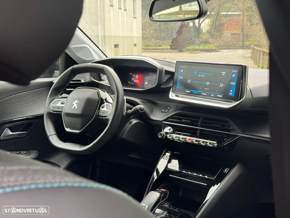 Peugeot 208 1.2 PureTech Allure EAT8 - 27