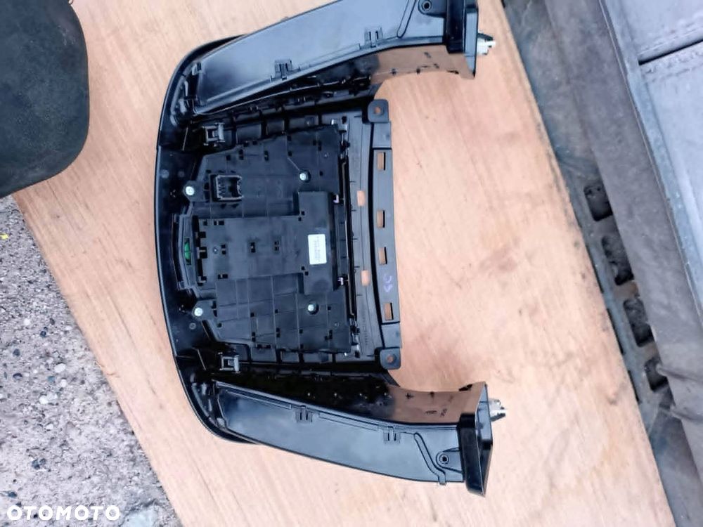 panel radia ford kuga mk2 - 2