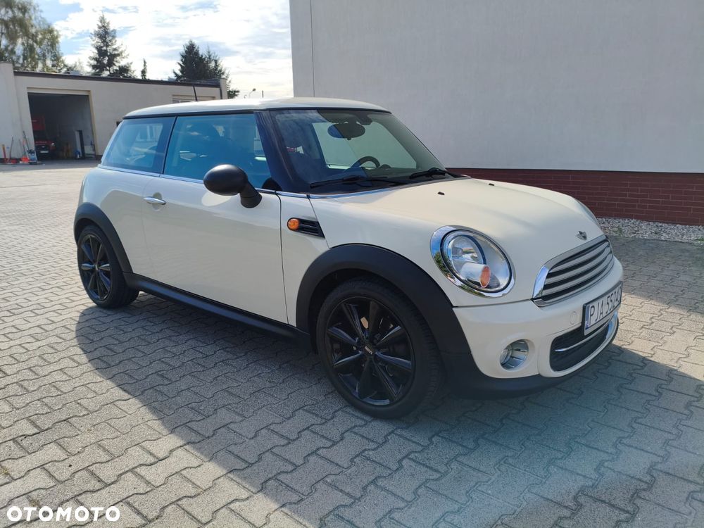 MINI Cooper Standard - 1