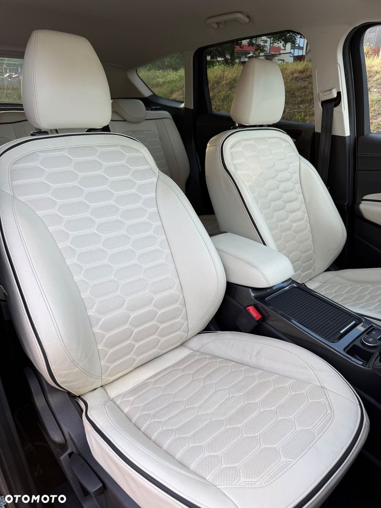 Ford Kuga 2.0 TDCi 4x4 Vignale - 17