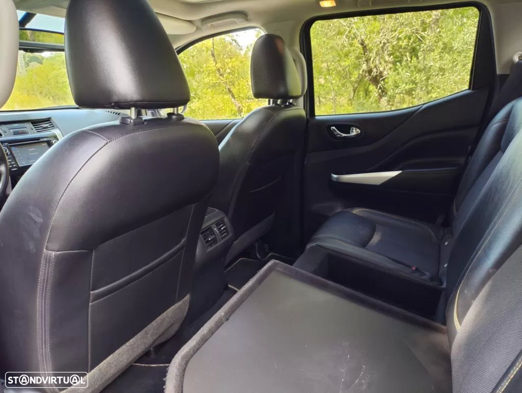Nissan Navara 2.3 dCi CD 4WD Tekna Auto - 14