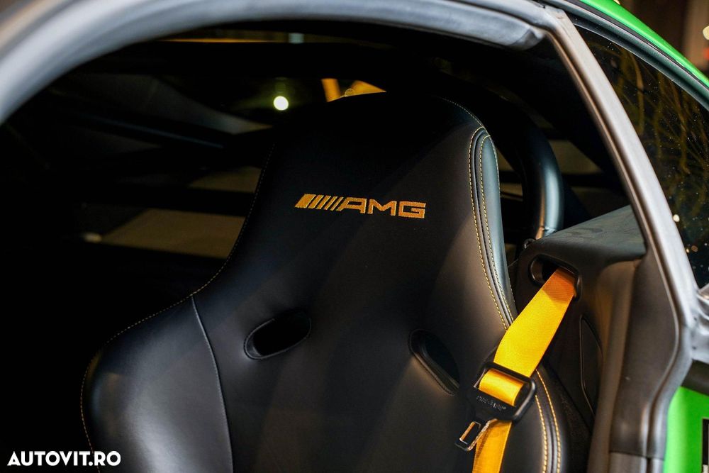 Mercedes-Benz AMG GT R - 24