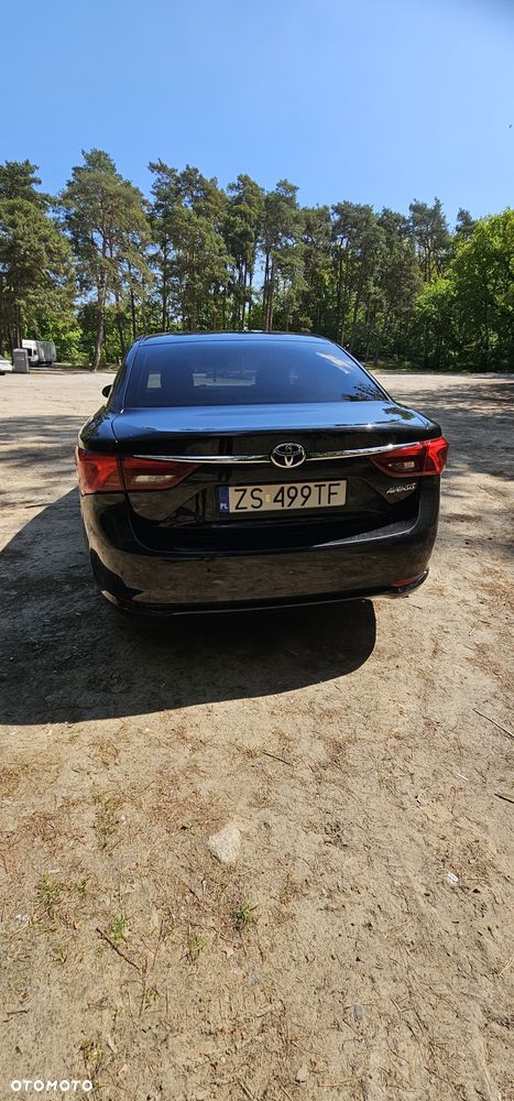Toyota Avensis 2.0 D-4D Selection - 12