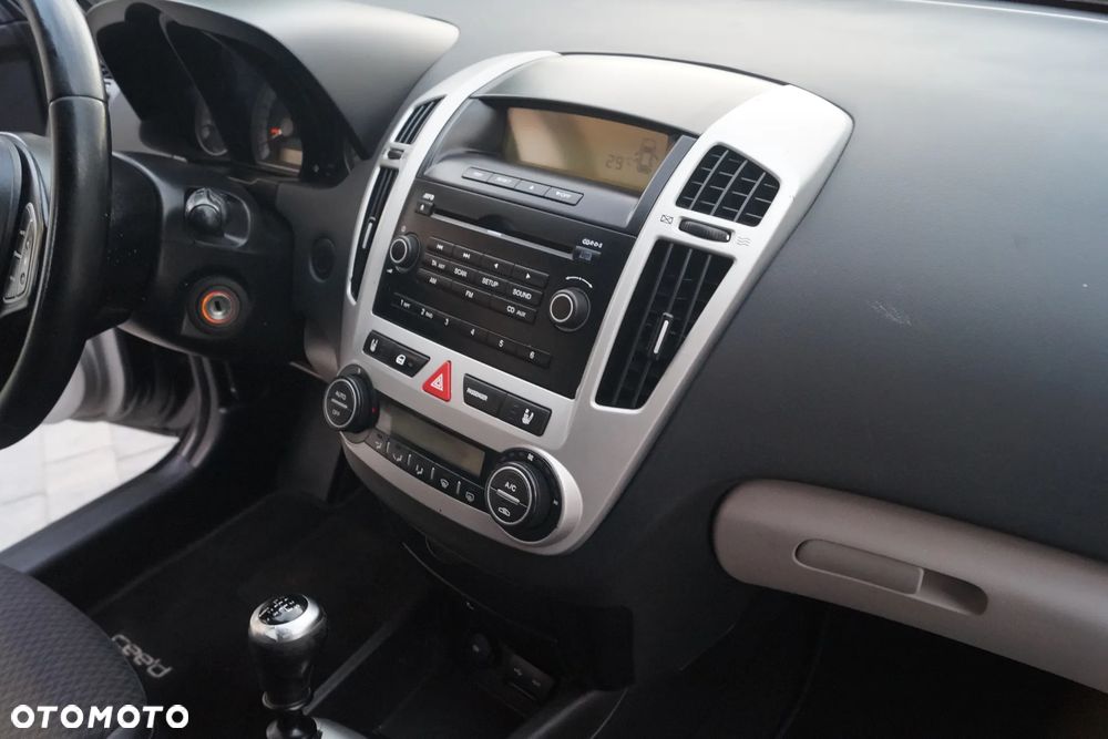 Kia Ceed - 15