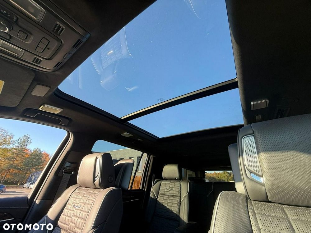 Cadillac Escalade - 25