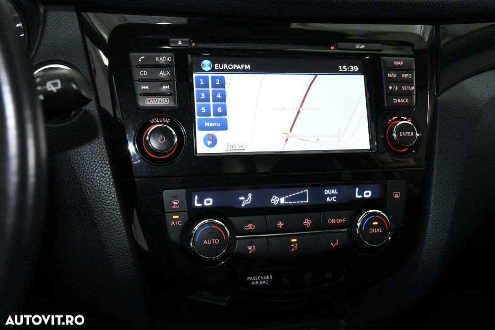 Nissan Qashqai 1.5 DCI N-Connecta - 17