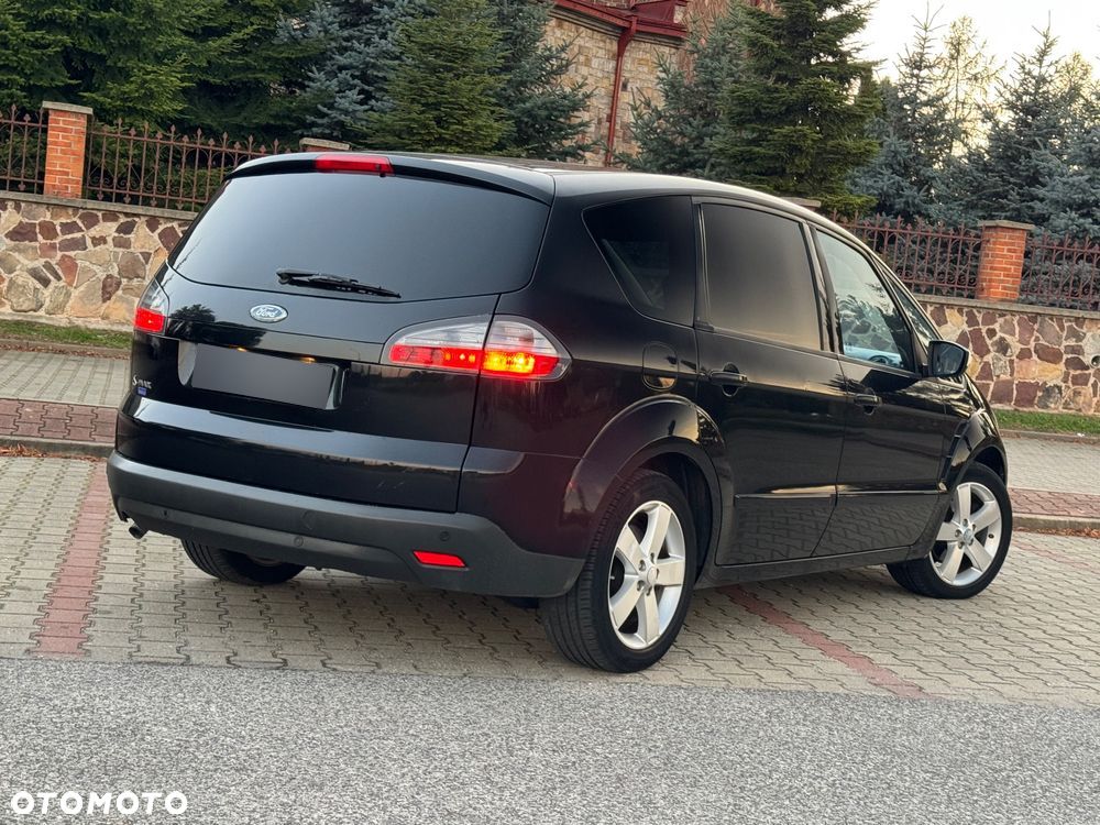 Ford S-Max 2.0 Titanium - 24