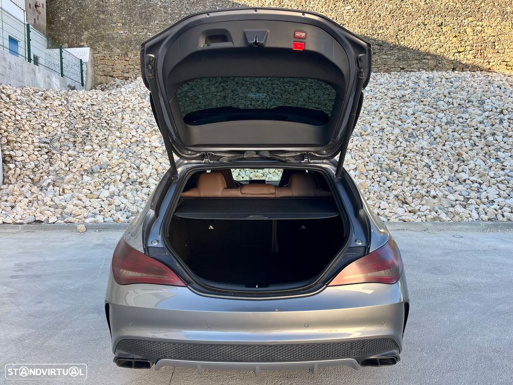 Mercedes-Benz CLA 45 AMG 4Matic 7G-DCT Orange Art Edition - 44