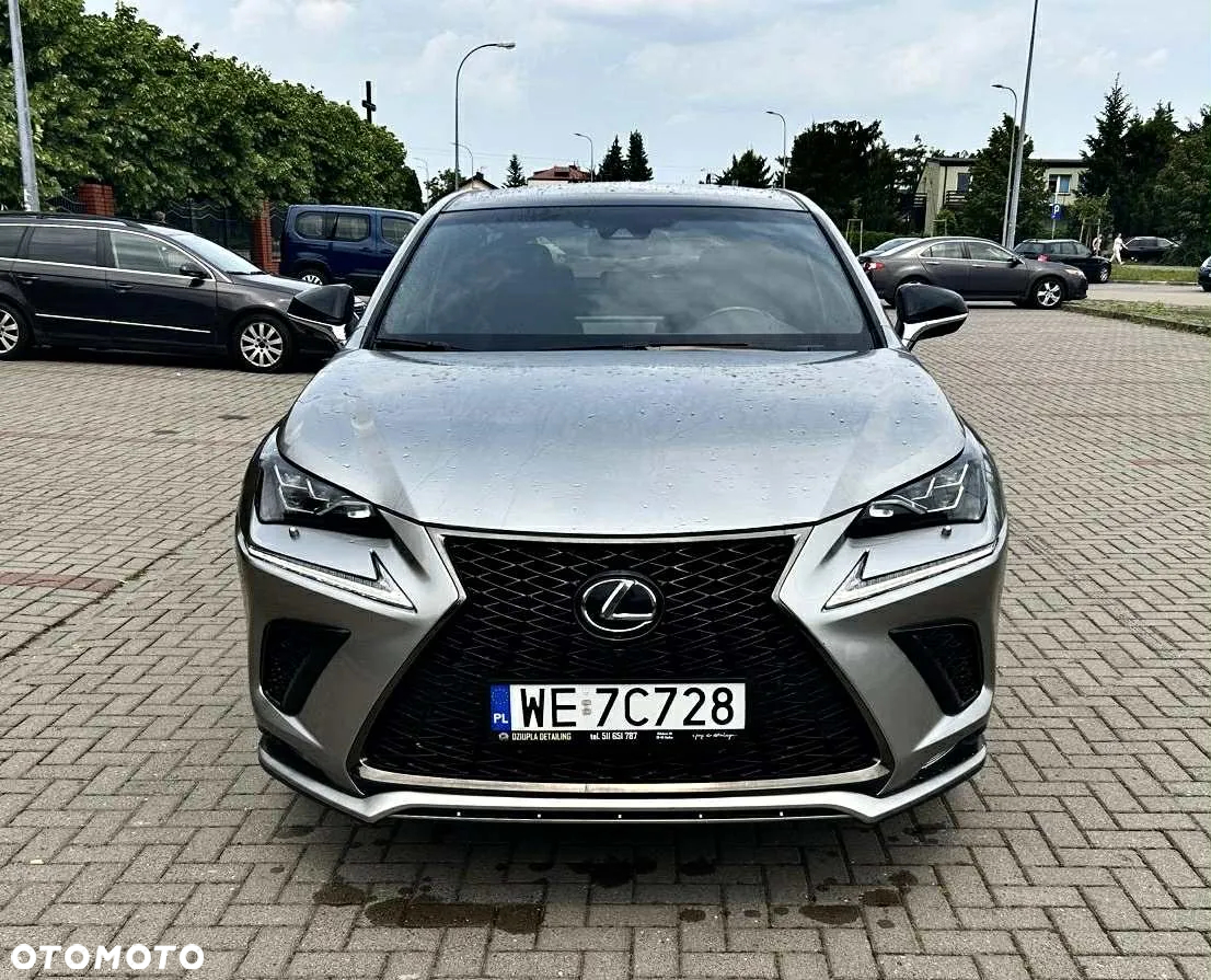 Lexus NX 300 F Sport AWD - 2