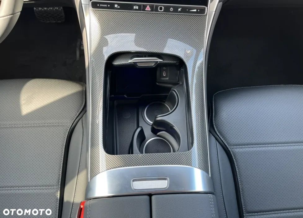 Mercedes-Benz GLC 200 4Matic 9G-TRONIC Edition Avantgarde - 16